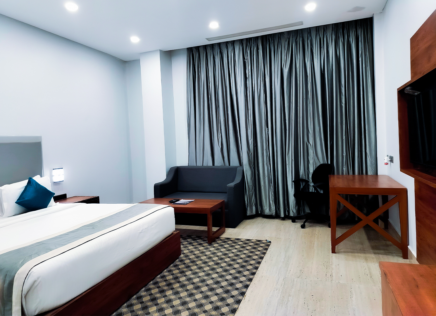 SUPERIOR ROOM_2.webp